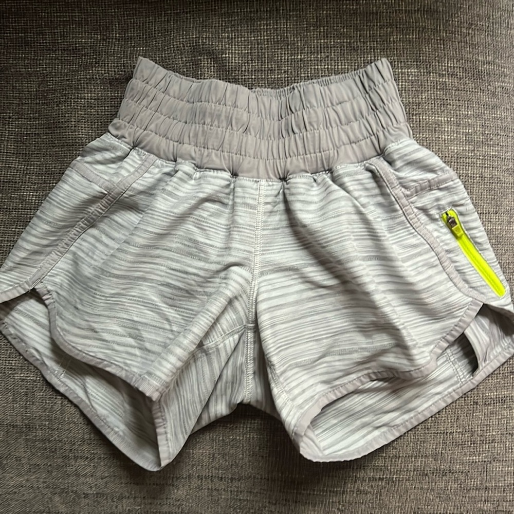 Lululemon short